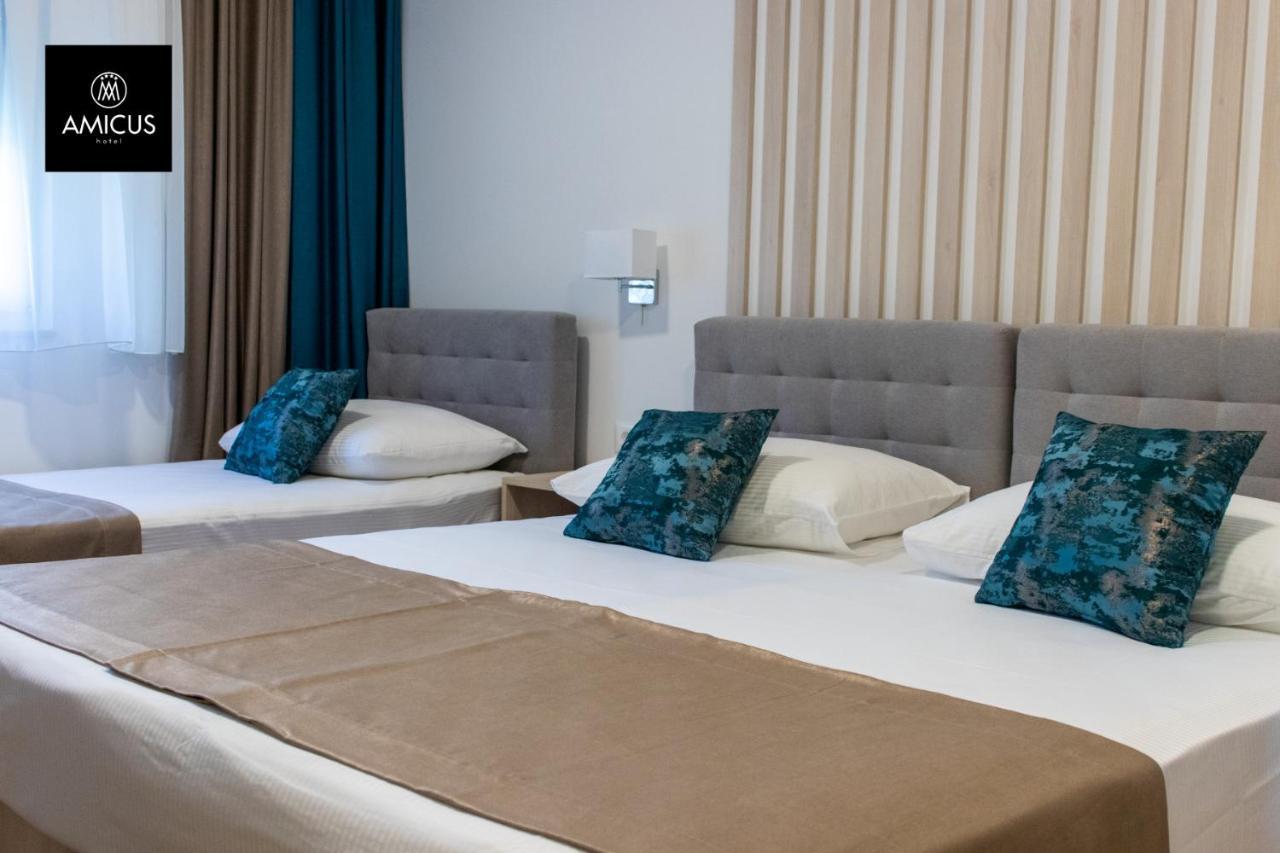 Amicus Hotel 4*