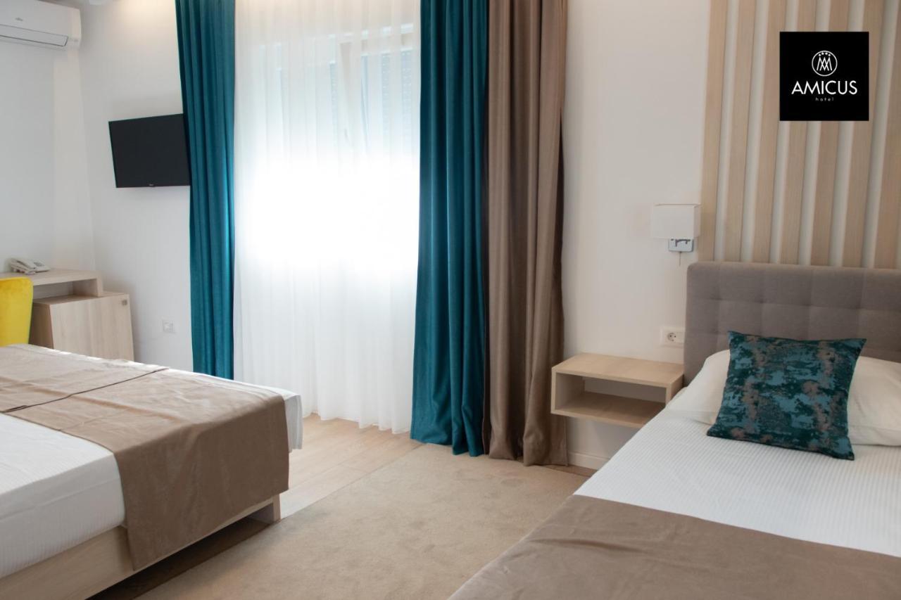 Amicus Hotel