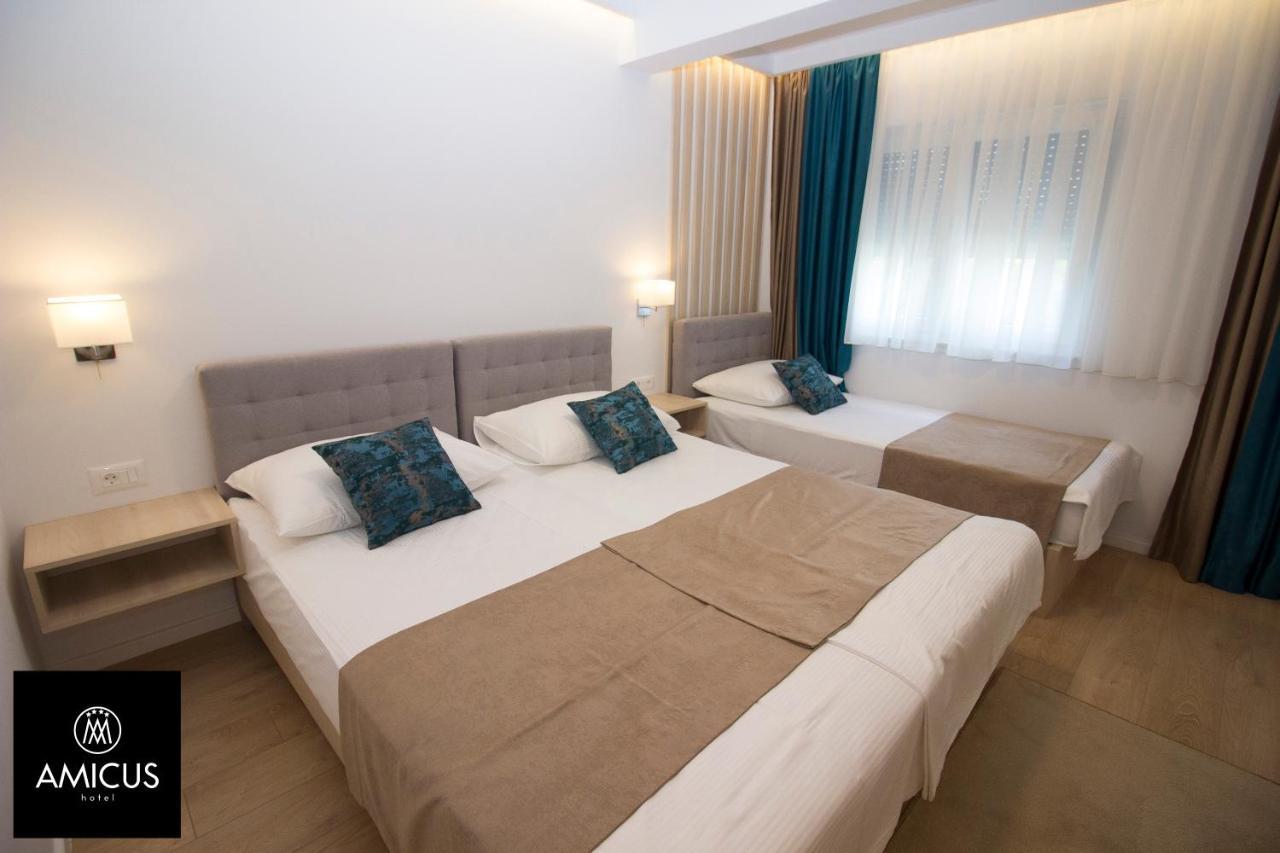 Amicus Hotel